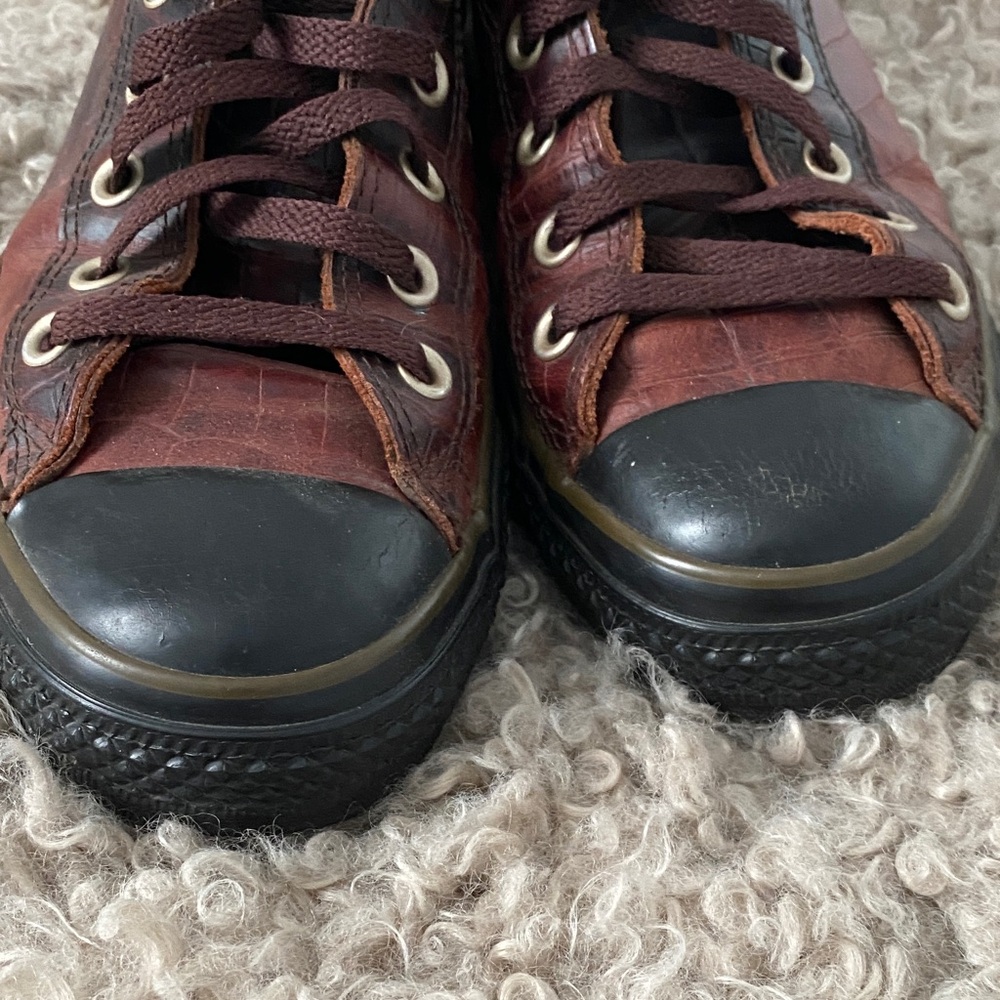 Converse Men's Burgundy and Black Low-Top Sneakers - Picture 7 of 7
